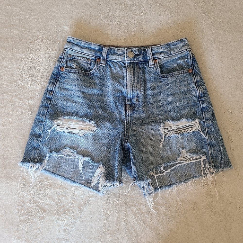 American Eagle Distressed Baggy Mom Denim Shorts Size 00